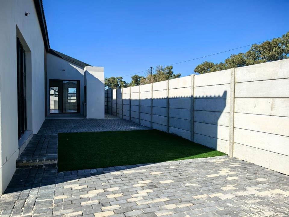 Newly Built 3 Bedroom Family Home in Croydon — photo 19 of 20