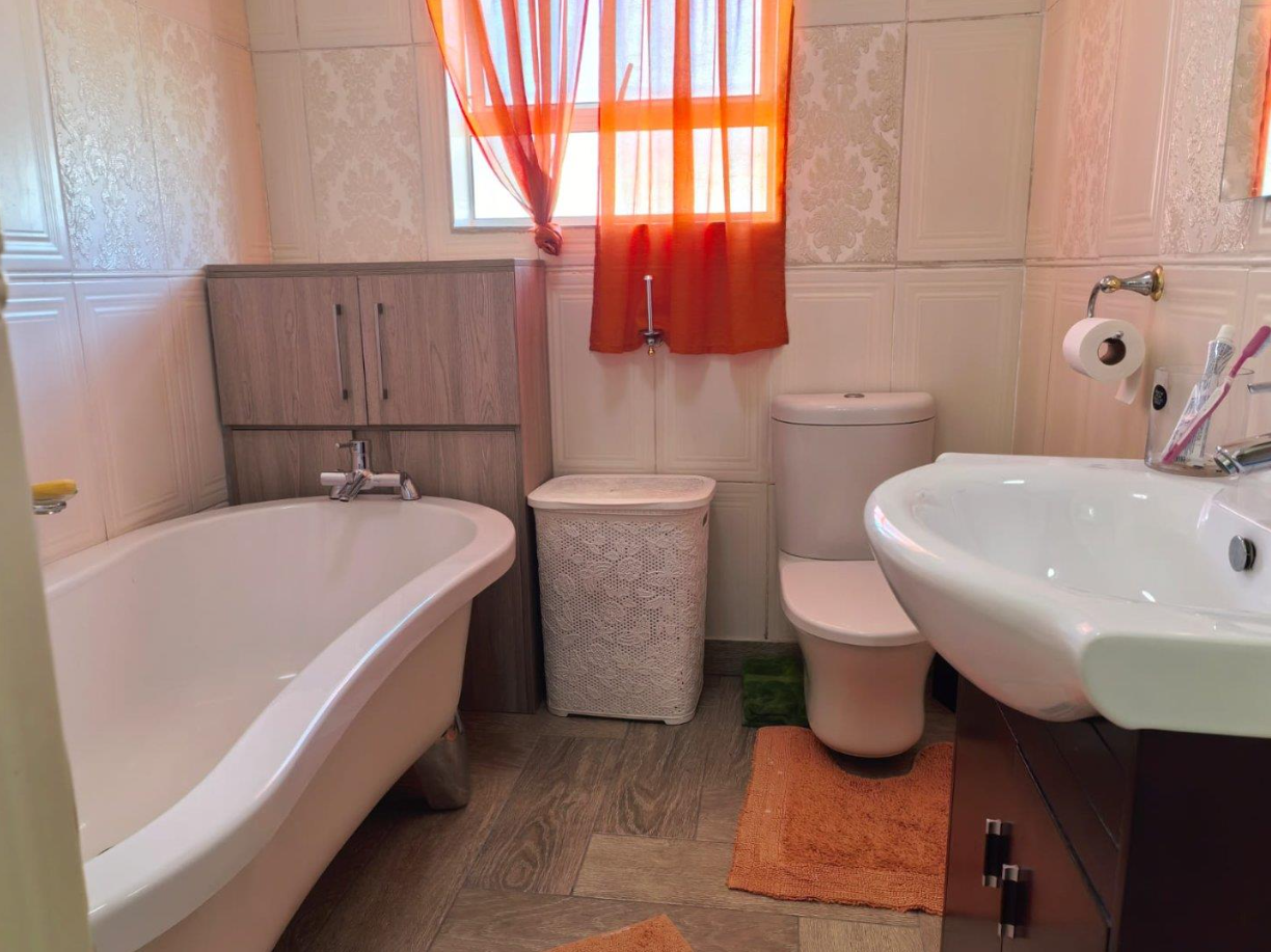 Immaculate Family Home in Mabile Park — photo 21 of 46